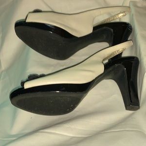 Ladies open toes heels.